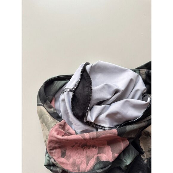 ONZIE Alpina Green Peony Floral Printed High Rise Ankle Leggings, Size M/L - Picture 9 of 13